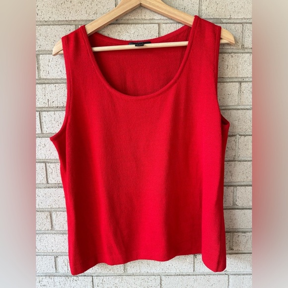 St. John Caviar Red Santana Knit 2-Piece Set | Gold Button Cardigan Set Large - Picture 6 of 8